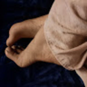 Meet your Posher, Captain tying knots